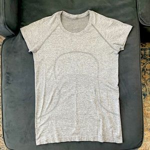 Lululemon Women’s Swiftly Tech Short Sleeve Shirt 2.0 - Size 10